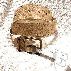 Womens Maurices Tan Flower Belt. 3X. NWT.